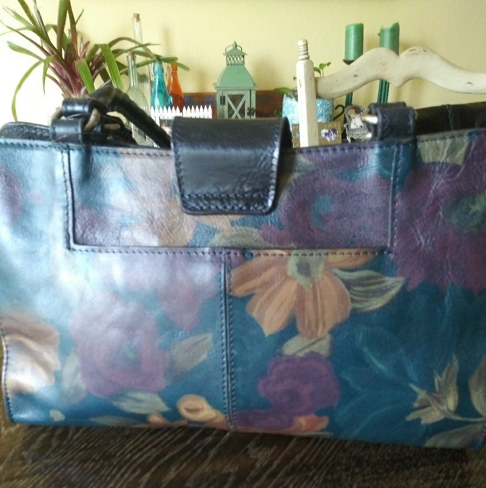 Patricia Nash medium size bag